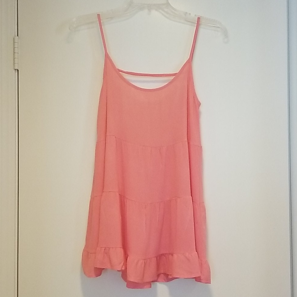 Cute ruffled top by Green Pea